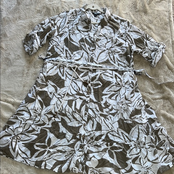 Mlle Gabrielle Long Sleeve Dress Elegant Design - Picture 7 of 7